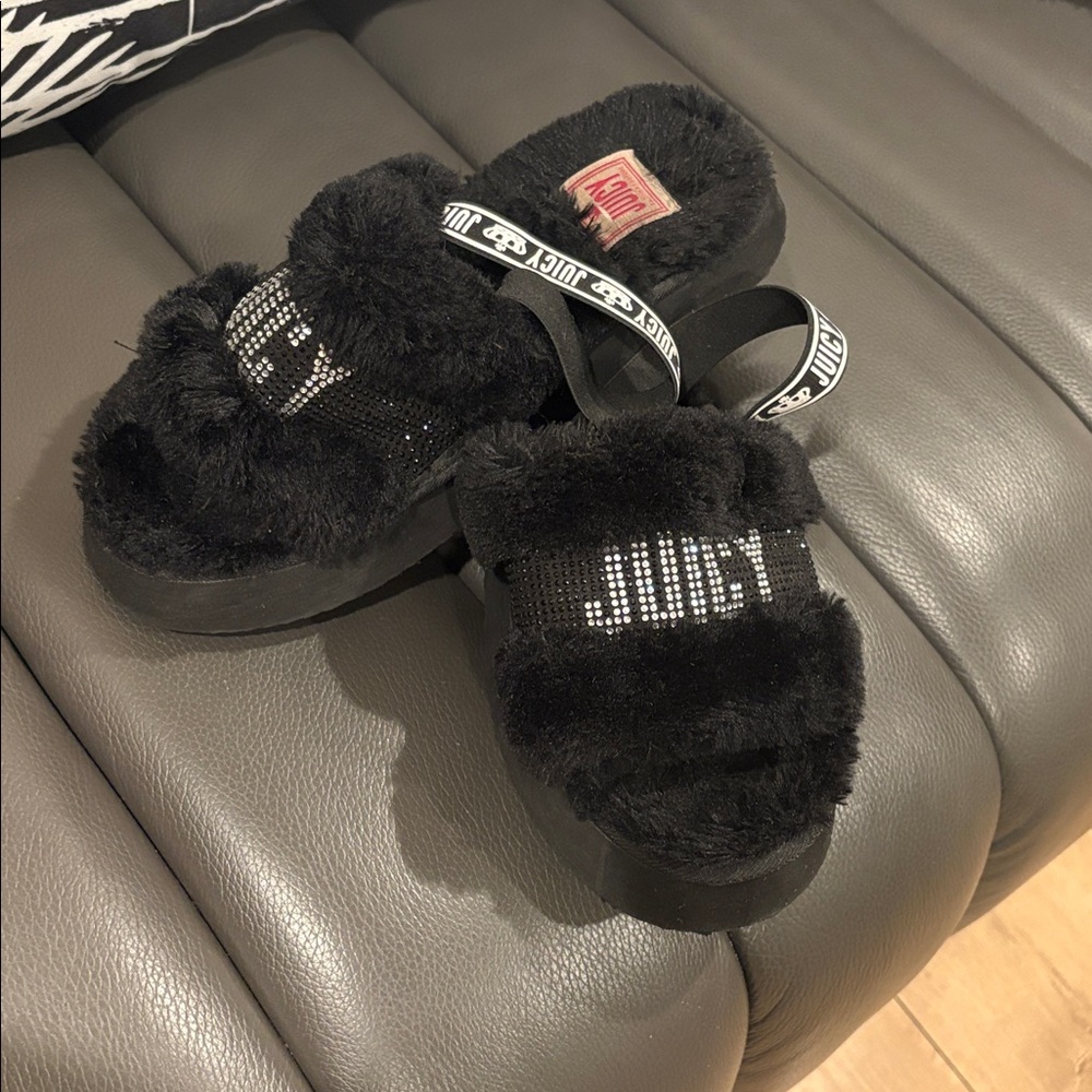 Juicy Couture J- Roanna black slipper Size 8.5